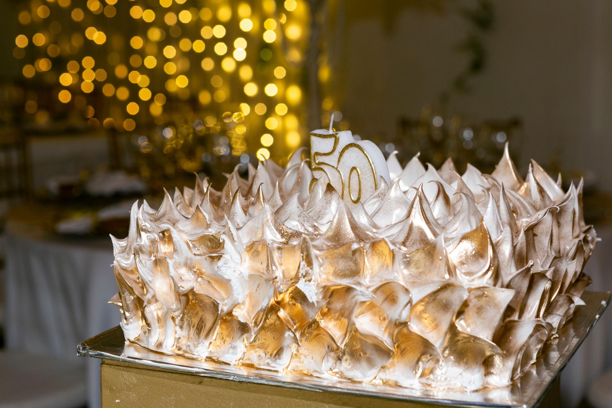 Gold premium corporate event cake Una
